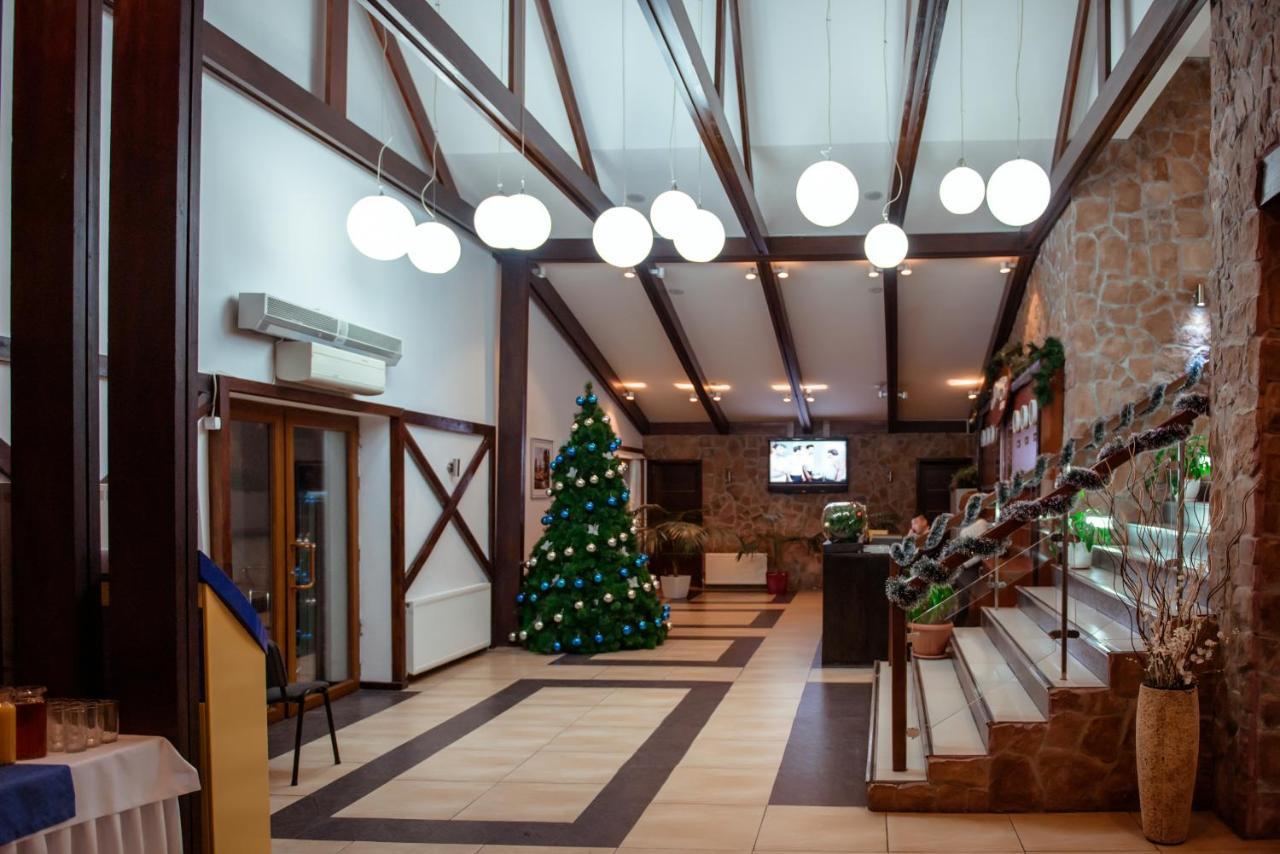 Kapriz Karakol Hotel Exterior foto